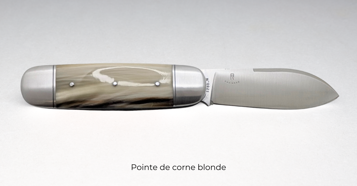 Couteau Le Dogue – Manche en Pointe de Corne Blonde
